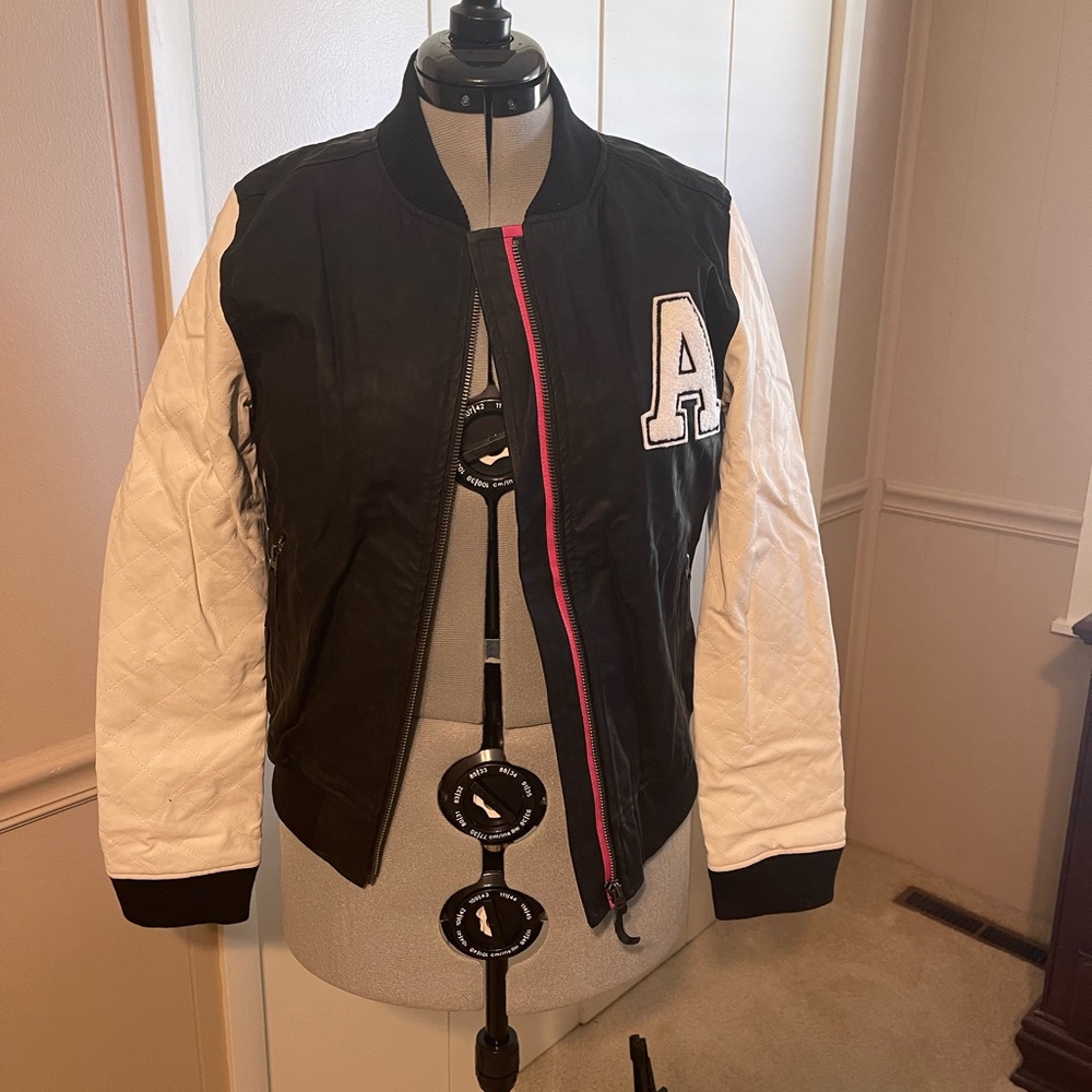 NWT Brave Soul Letter A Jacket. Size L (14).